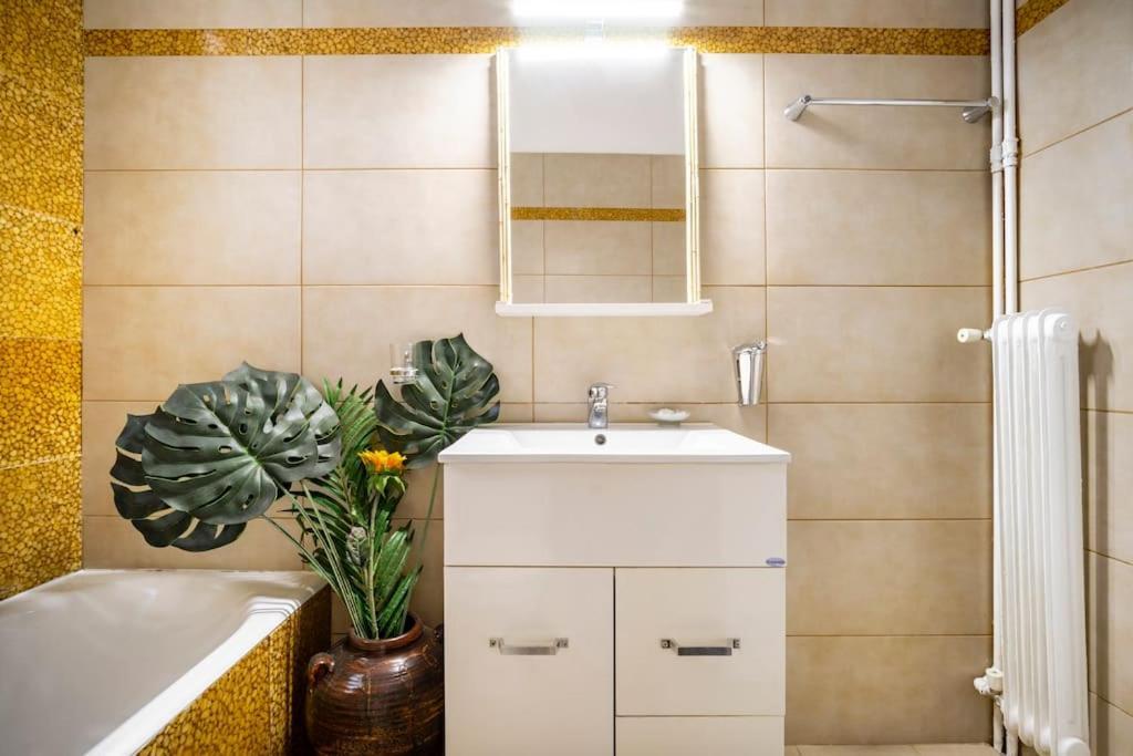 Athens Paradise Cozy 53 Sqm Apartament Near To Metro Exterior foto